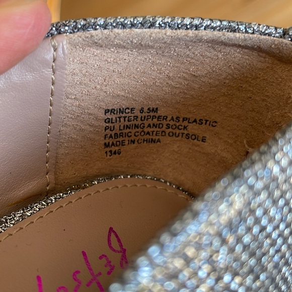 NEW! Betsy Johnson Women's Prince d'Orsay Evening Pumps in Silver Glitter - Picture 8 of 11